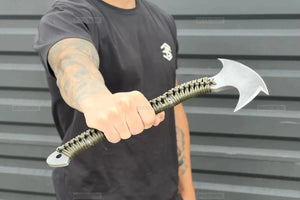 Tactical handmade tomahawk axe with paracord